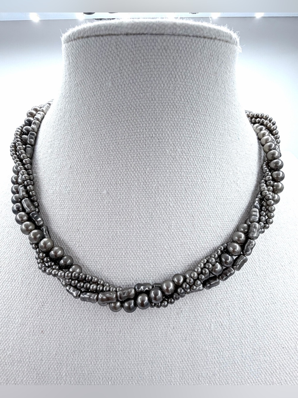 Vintage Faux Pearl Dark Metallic Looking Gray Gunmetal Pewter Necklace Box Clasp